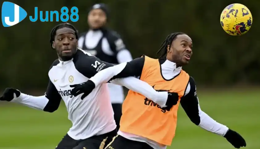 Maresca xác nhận hai cầu thủ vẫn thuộc biên chế Chelsea nhưng đã bị tách khỏi đội một và tập luyện riêng từ đầu mùa Maresca xác nhận hai cầu thủ vẫn thuộc biên chế Chelsea nhưng đã bị tách khỏi đội một và tập luyện riêng từ đầu mùa