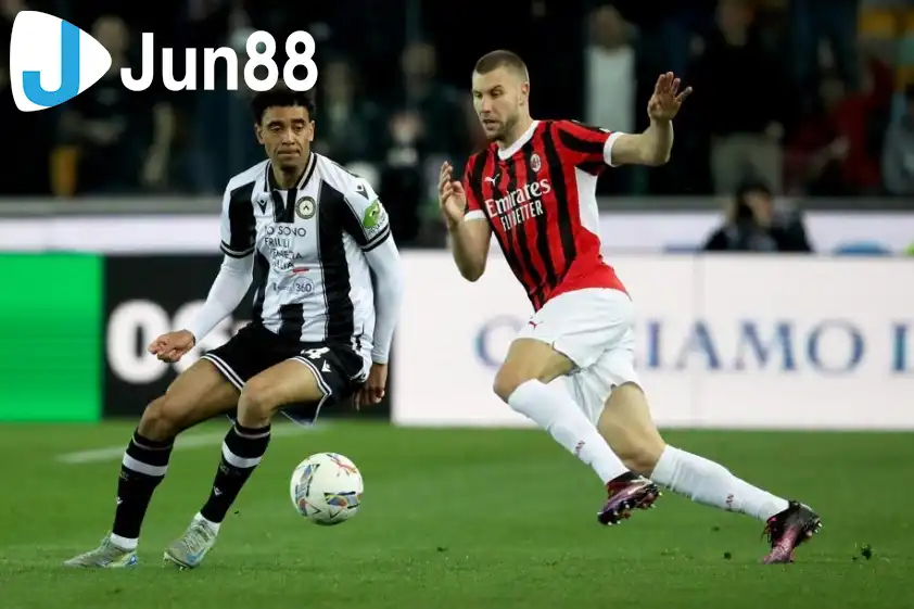 Với lợi thế sân nhà cùng phong độ ấn tượng gần đây, Udinese được dự đoán nối dài chuỗi bất bại với một chiến thắng. Với lợi thế sân nhà cùng phong độ ấn tượng gần đây, Udinese được dự đoán nối dài chuỗi bất bại với một chiến thắng.