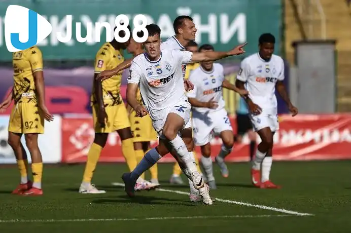 Đội khách có lợi thế Đội khách có lợi thế