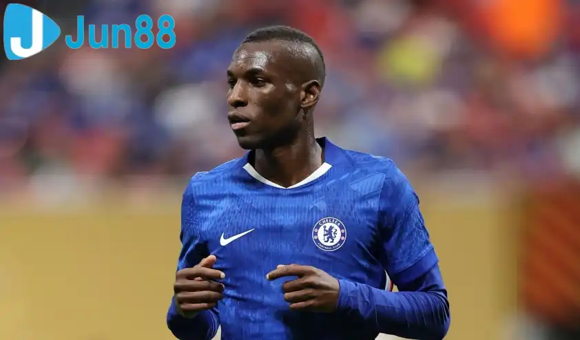 Anh ấy không phải là một cầu thủ tồi,' Merson nói về tiền đạo Jackson. Anh ấy không phải là một cầu thủ tồi,' Merson nói về tiền đạo Jackson.