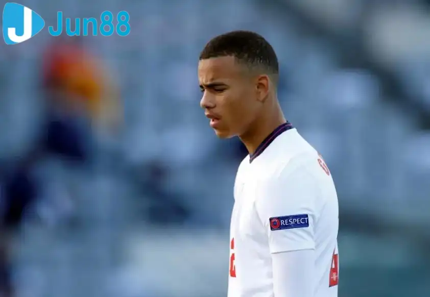 Greenwood đã gặp rất nhiều khó khăn trong khoảng thời gian vừa qua. Ảnh: The Mirror Greenwood đã gặp rất nhiều khó khăn trong khoảng thời gian vừa qua. Ảnh: The Mirror