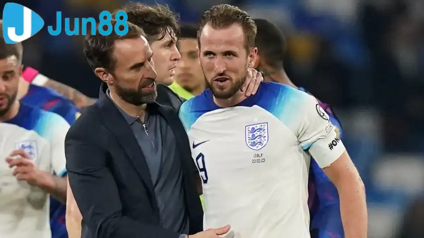 Southgate được cho là rất muốn có Harry Kane, giữa tin đồn về khả năng ông tiếp quản MU (Ảnh: SkySport). Southgate được cho là rất muốn có Harry Kane, giữa tin đồn về khả năng ông tiếp quản MU (Ảnh: SkySport).