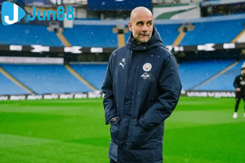 Dro Fernandez hứa hẹn là sẽ phù hợp với lối chơi của Pep Guardiola. Ảnh: CLB Dro Fernandez hứa hẹn là sẽ phù hợp với lối chơi của Pep Guardiola. Ảnh: CLB