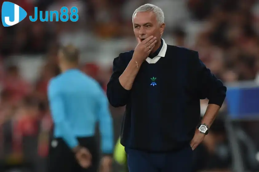 Mourinho hiện nay không còn thính nhạy - Ảnh: A Bola Mourinho hiện nay không còn thính nhạy - Ảnh: A Bola