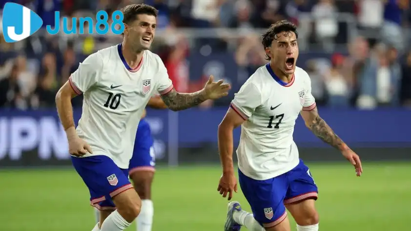 Với lợi thế sân nhà cùng phong độ tốt hơn, đội tuyển Mỹ được dự đoán sẽ chiến thắng. Với lợi thế sân nhà cùng phong độ tốt hơn, đội tuyển Mỹ được dự đoán sẽ chiến thắng.