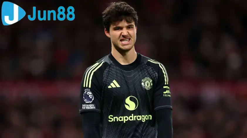 Anh cũng dành những lời khen cho HLV Amorim và các đồng đội (Ảnh: GOAL) Anh cũng dành những lời khen cho HLV Amorim và các đồng đội (Ảnh: GOAL)